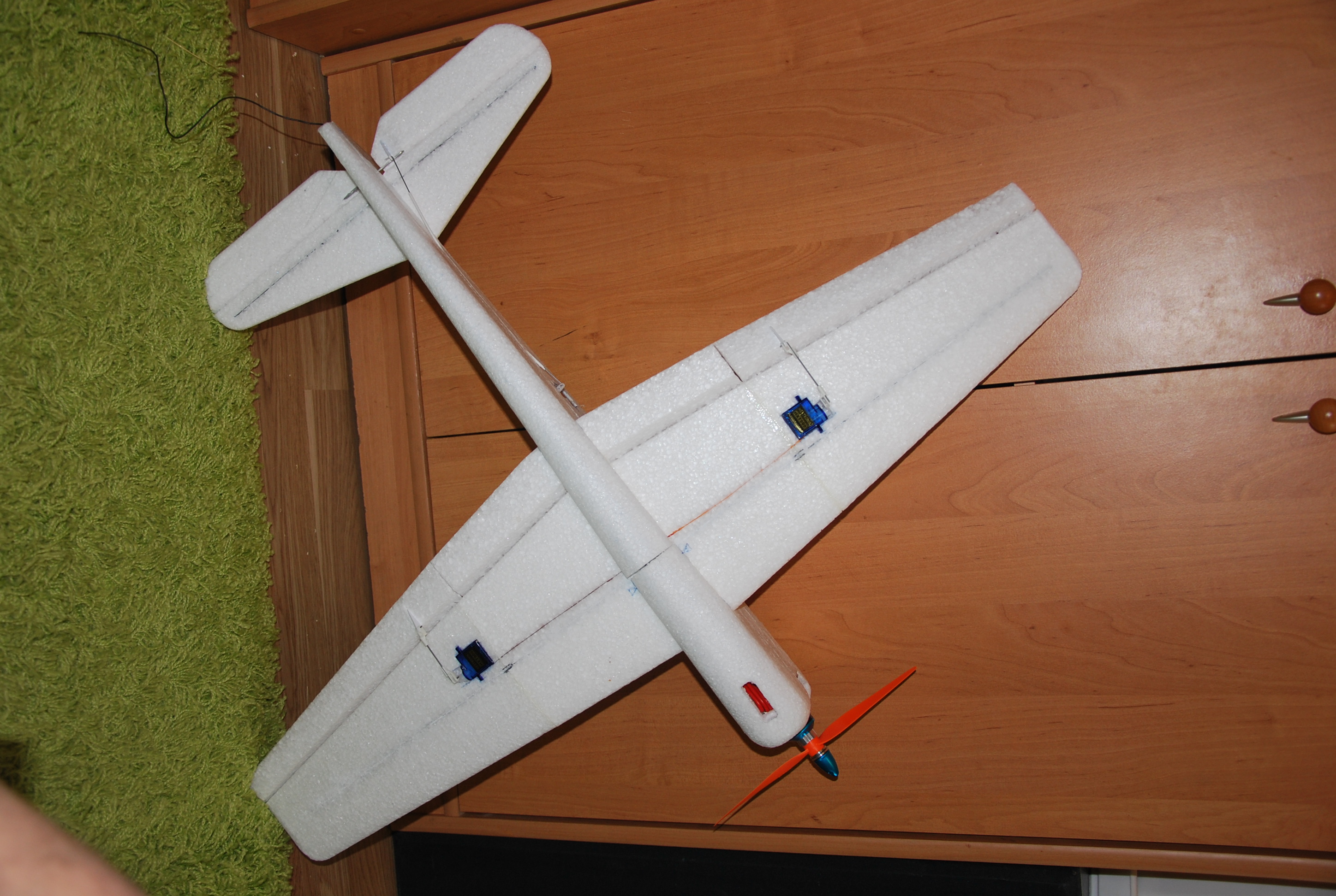 rc.pulawy.pl/RC/Hellcat/DSC_2746.jpg