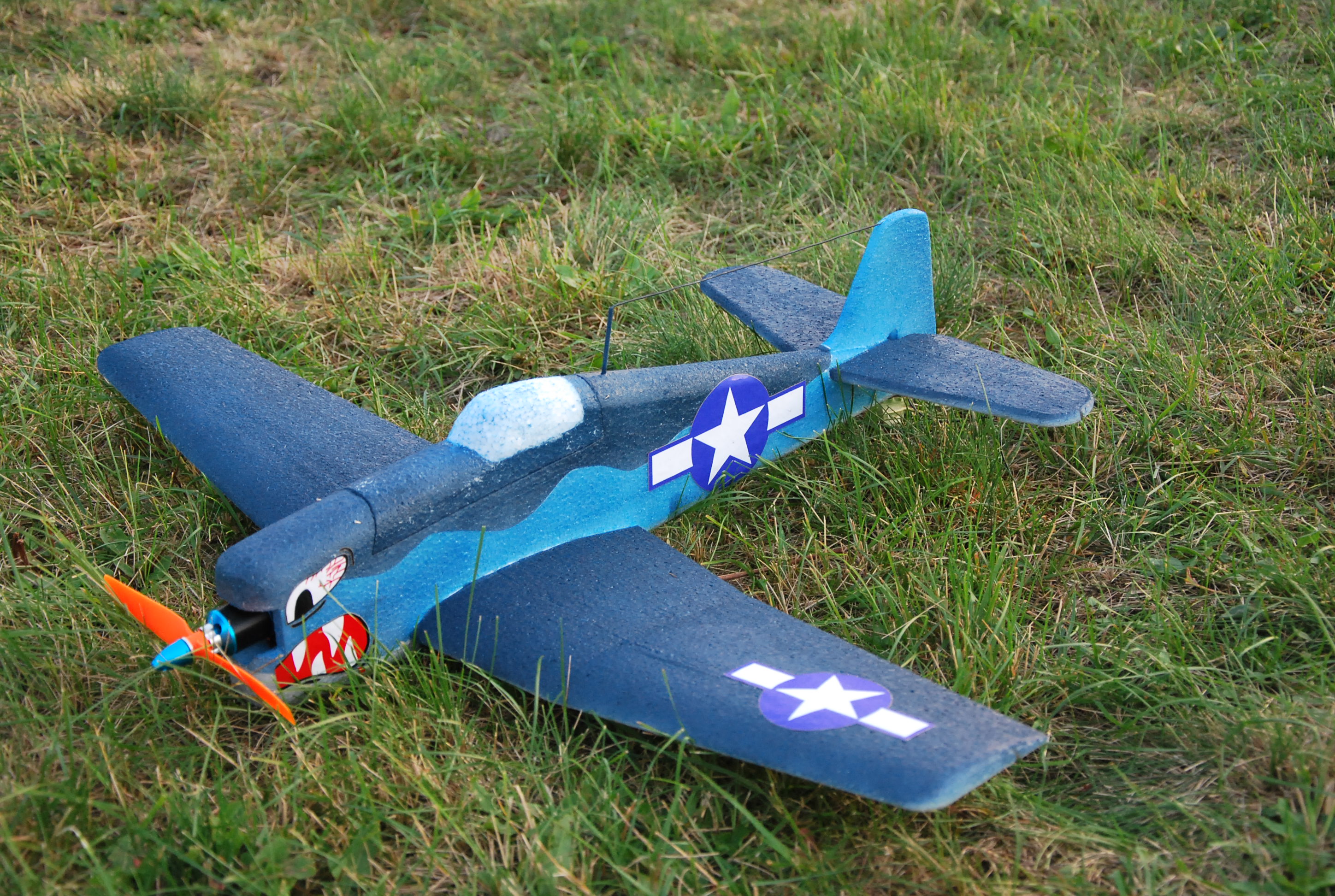 rc.pulawy.pl/RC/Hellcat/DSC_2840.jpg
